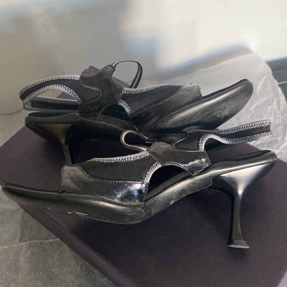 Vintage Prada sandal with black and a little gray trim in size 5 - Picture 7 of 13
